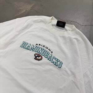 Arizona Diamondbacks MLB Antigua Embroidered Logo White T-Shirt XL Streetwear Y2